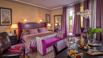 In-room safe, free WiFi, bed sheets