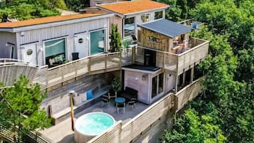House | Pool