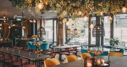 Cosy 4 Star Room With Free Breakfast