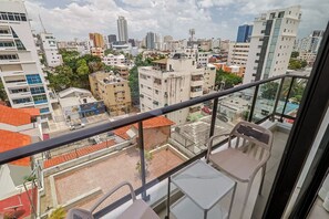 Property grounds - Spectacular, Centric 1BR Apt, King Bed, Pool Gym, Beautiful Social Area Near All (Santo Domingo)