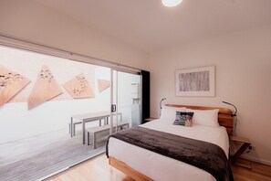 2 slaapkamers, een strijkplank/strijkijzer, wifi, beddengoed