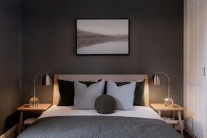 2 chambres, fer et planche à repasser, Wi-Fi, draps fournis