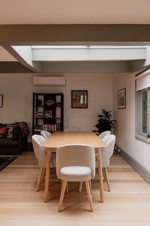 Dining - Cavell Street Cottage in West Hobart (West Hobart)