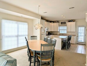 Frigorifero, lavastoviglie, macchina per tè/caffè, tostapane