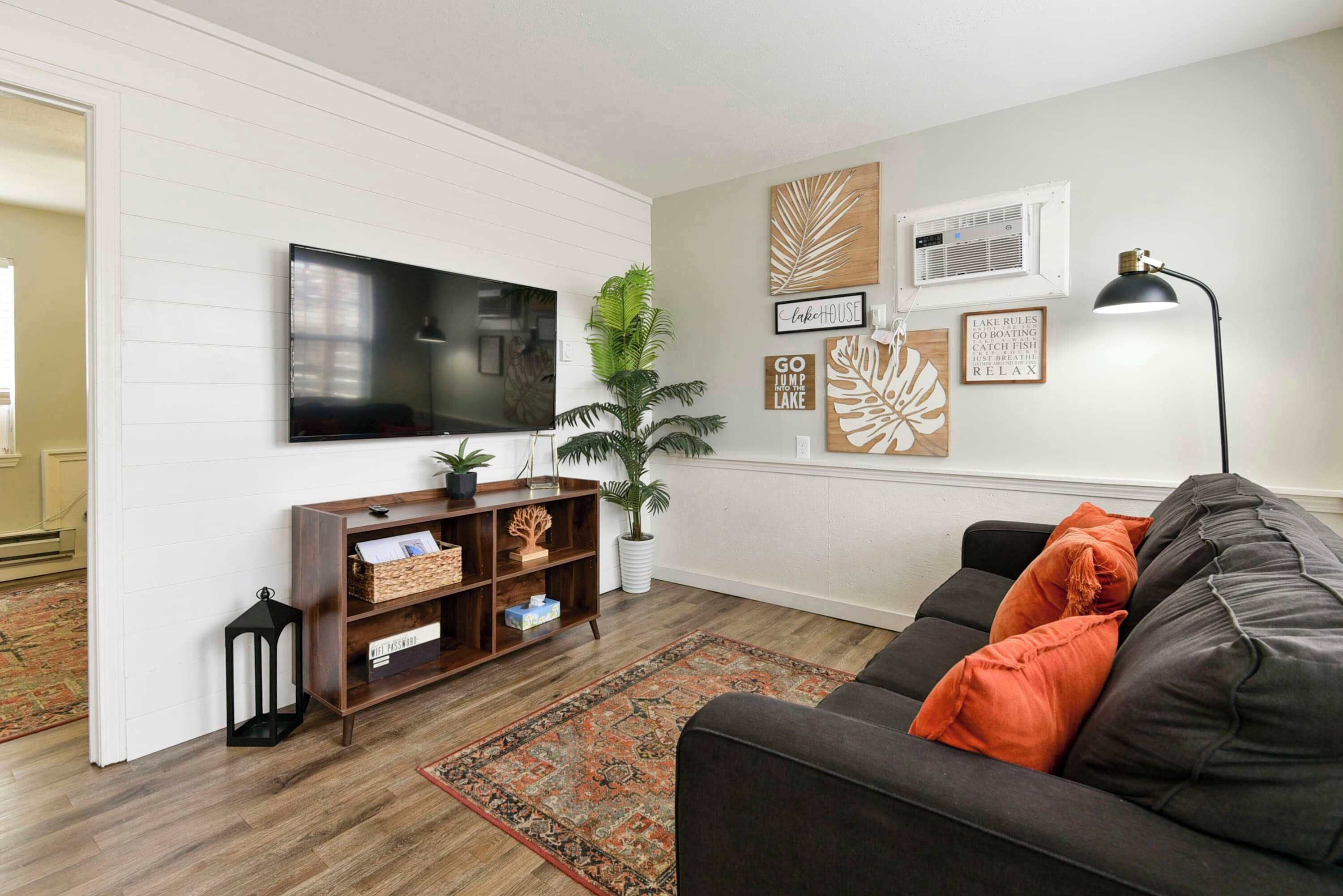 TV, offices
