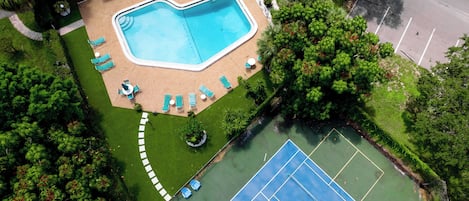 Opvarmet pool