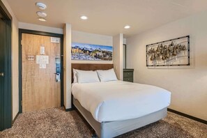 Iron/ironing board, WiFi, bed sheets - Ski Slope Steps From Unit, Quick Walk to Main St. (Breckenridge)