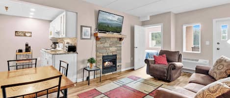 TV, peis og kontorer