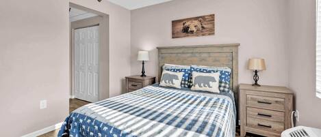 2 Schlafzimmer, Bügeleisen/Bügelbrett, WLAN, Bettwäsche