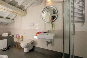 Bathroom - The Inn at the Spanish Steps Luxury Collection - Bocca di Leone Luxury Suites (Rome)