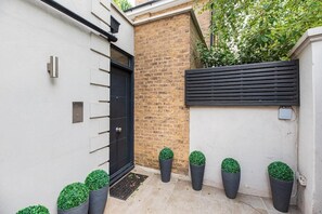 House | Property grounds
