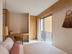 2 bedrooms, desk, iron/ironing board, free WiFi