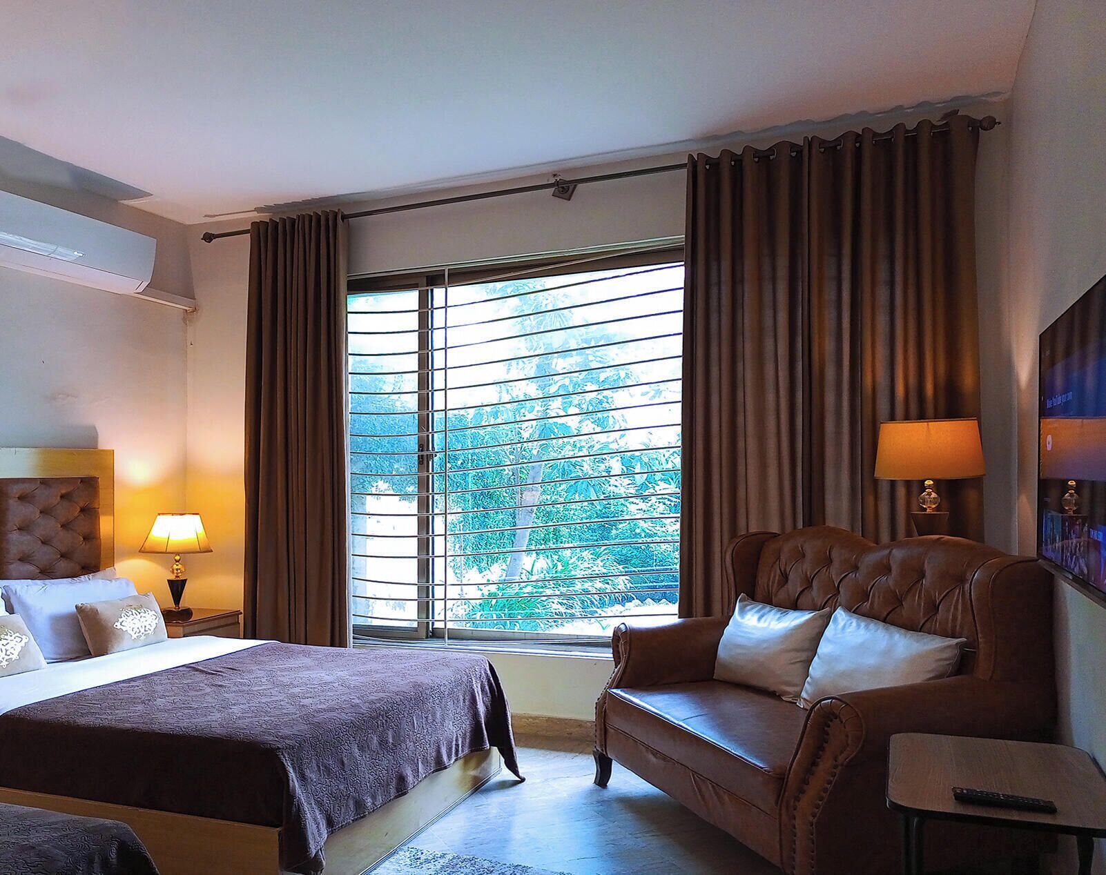 Deluxe Quadruple Room, 2 Queen Beds