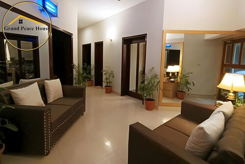 Grand Peace House II