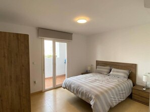 Leilighet | 2 soverom, strykejern/-brett, wi-fi (inkludert) og sengetøy