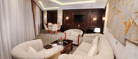 Executive suite | Dineren in de kamer