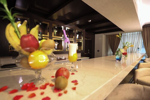 Cairo Taj Mohandessn Hotels & Suites