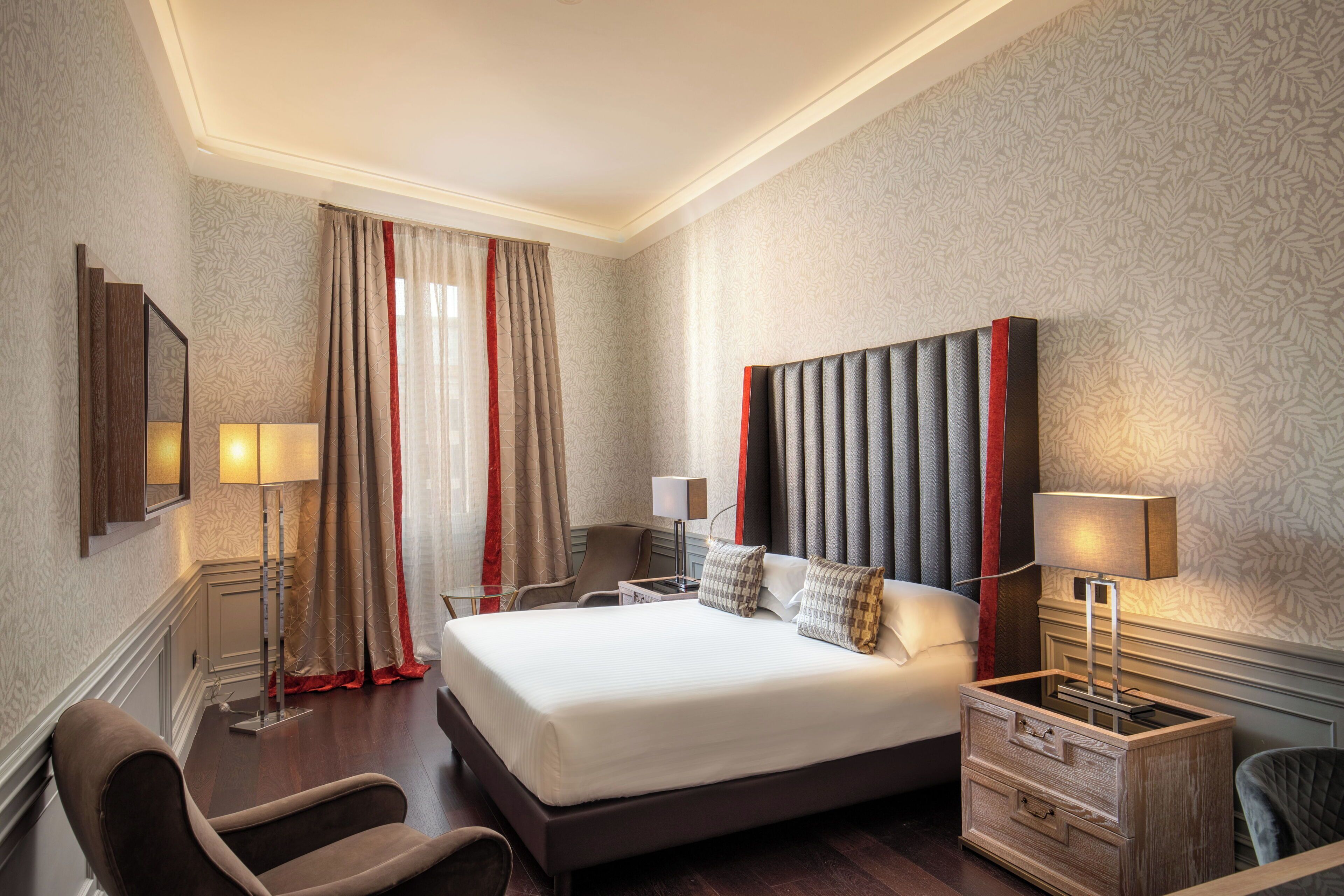 客房内保险箱、免费 WiFi