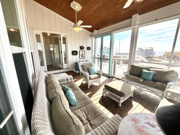 TV - Great Views!  Gorgeous Home in Surfside (Gulf Shores)