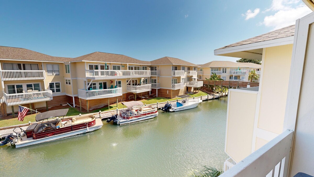 Photo 17 of SPC 4203 Dog Friendly 1 BR with Free Beach Service for 2