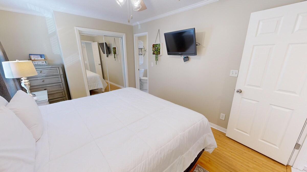 Photo 12 of SPC 4203 Dog Friendly 1 BR with Free Beach Service for 2