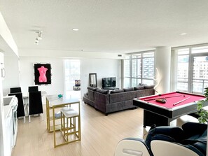 Luxury Single Room | Living area