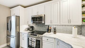 Apartment (1 Bedroom) | Interior