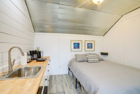 Apartment (0 Bedroom) | Interior