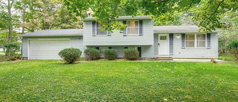 House (3 Bedrooms) | Front of property