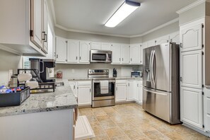 Interior - Private Yard & Deck: High Point Home Base! (High Point)