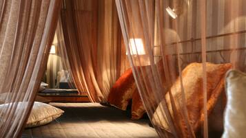 Una cassaforte in camera, una scrivania, Wi-Fi gratuito