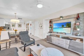 TV, DVD player, offices - H-247 - Second Floor With Lake and Fountain View (Naples)