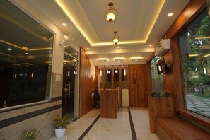 Interior entrance - Misteria Inn (Vythiri)