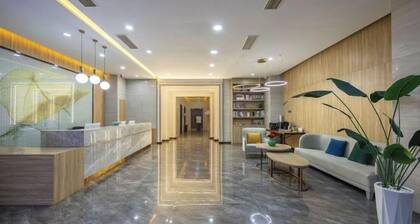 GreenTree Inn Express Hotel (Deyang Wenmiao Square )