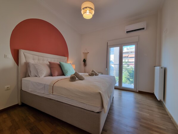 2 bedrooms, iron/ironing board, travel cot, WiFi