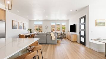 تلفزيون، كرة قدم الطاولة، تنس طاولة