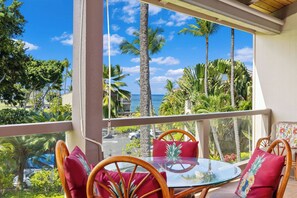 Outdoor dining - Kksr#6303:Top Floor Condo with Ocean/Golf Course Views and amazing breezes (KAILUA KONA)