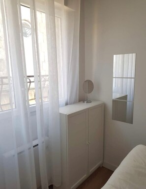 2 slaapkamers, een strijkplank/strijkijzer, wifi