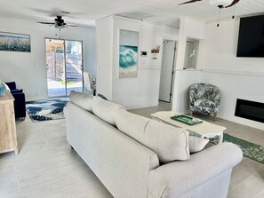 Smart TV, fireplace, table tennis