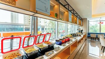 Desayuno buffet incluido todos los días