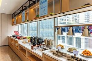 供应早餐，中国菜