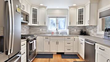 独立别墅, 4 间卧室 | 私人厨房 | 冰箱、烤箱、茶具/咖啡用具、烤面包机