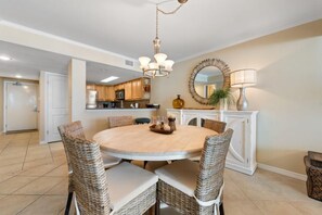 Dining - Romar Tower 3C - The Best Time is Beach Time! (Orange Beach)