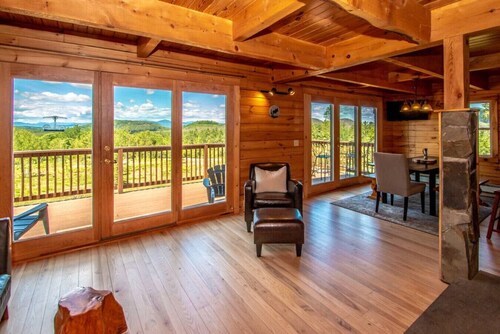 The Hive at Blue Spruce Lodge    White Mnts View