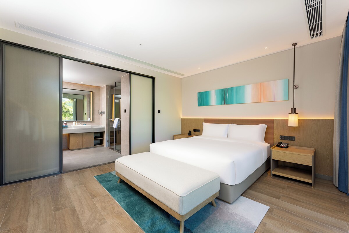 In-room safe, desk, laptop workspace, blackout drapes