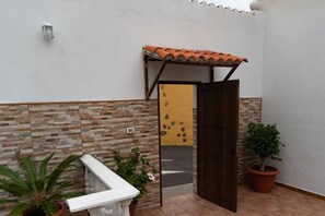Terrace/patio - Casa Lola by The Ocean Rentals (Los Realejos)