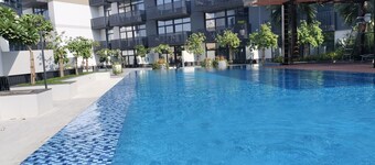 Belgravia 3 - Bright One Bed with Garden View