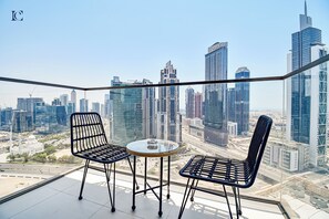 Exterior - 2bedroom Apt in Burj Crown (Dubai)