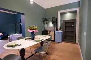 Dining - Entire apartment  (Bari)