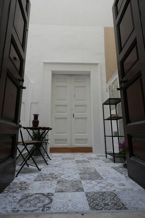 Interior - Entire apartment  (Bari)